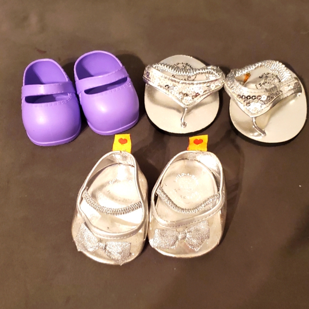 Build the bear shoes